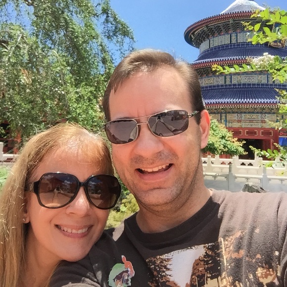 Meet your Posher, Cecilia - Picture 1 of 1